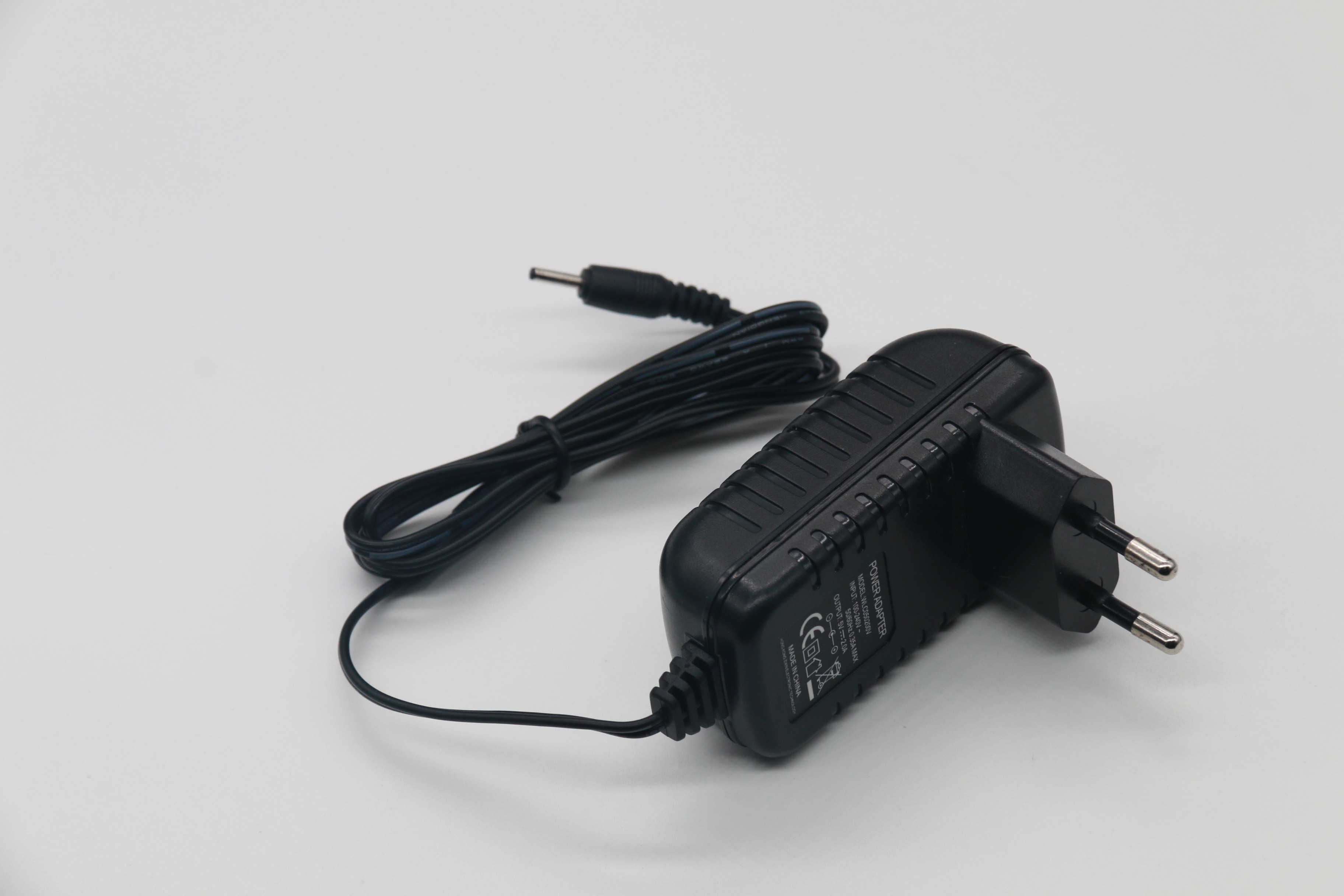 WLC5V2A-2.5臥式歐規帶線DC頭2.5